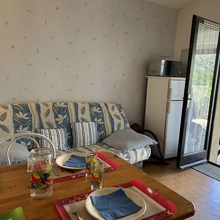 Maison Avec Jardin, Piscine Securisee Et Terrasse Ombragee, A 700m De La - 6 Couchages - Fr-1-229d-143 * Fleury (Aude)